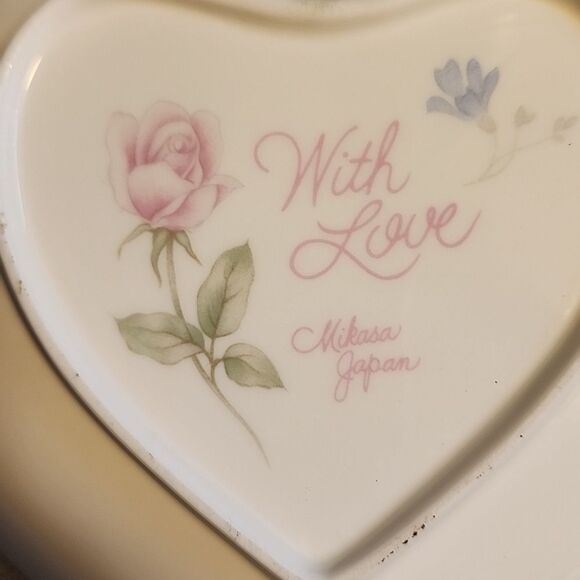 Heart-Shaped Floral Porcelain Dish - Picture 2 of 4